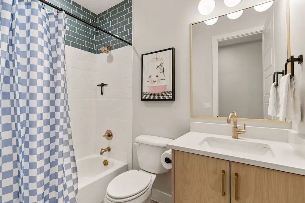 Weekend Vibes 5 Bedroom Townhouse