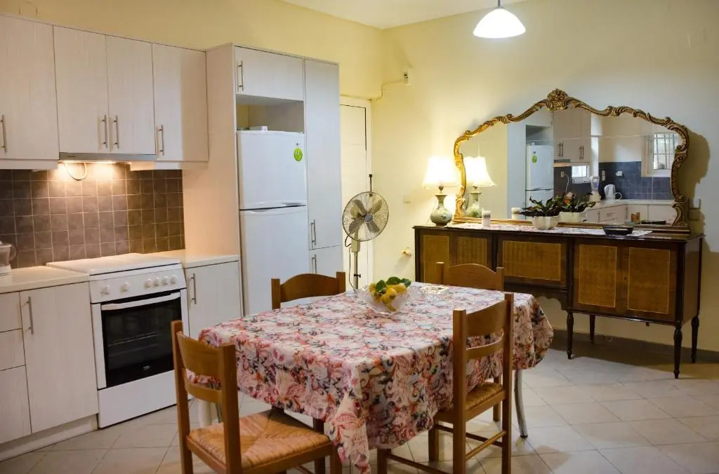 Acacia House Apartments