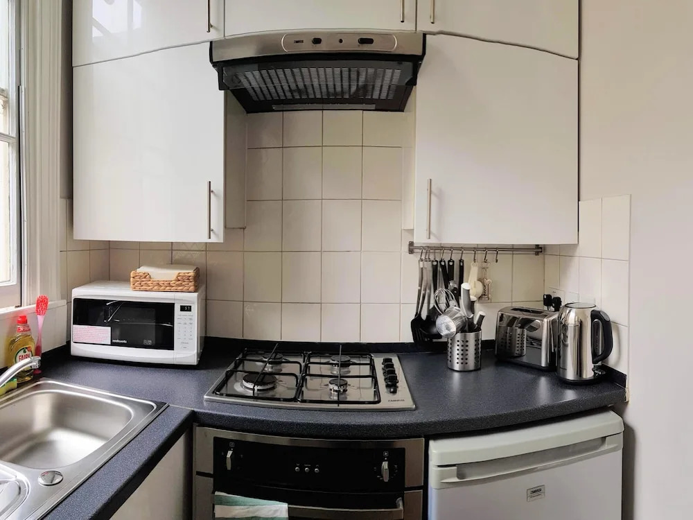 Spacious Loft With Balcony in Central London