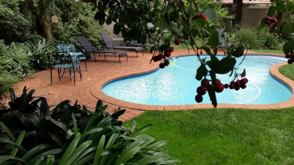 Rosebank Lodge Guesthouse by Claires