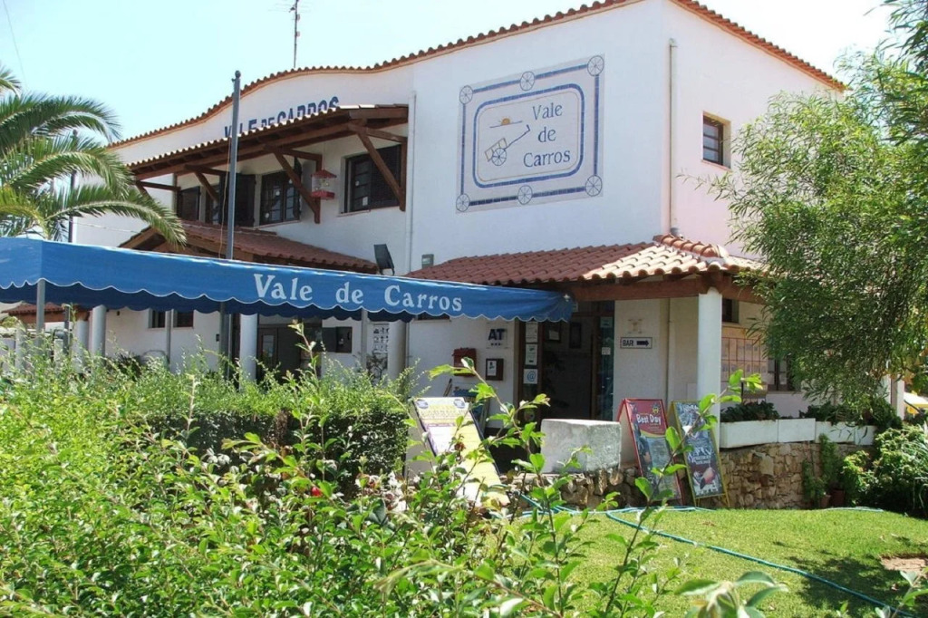 Apartamentos Vale de Carros by Umbral