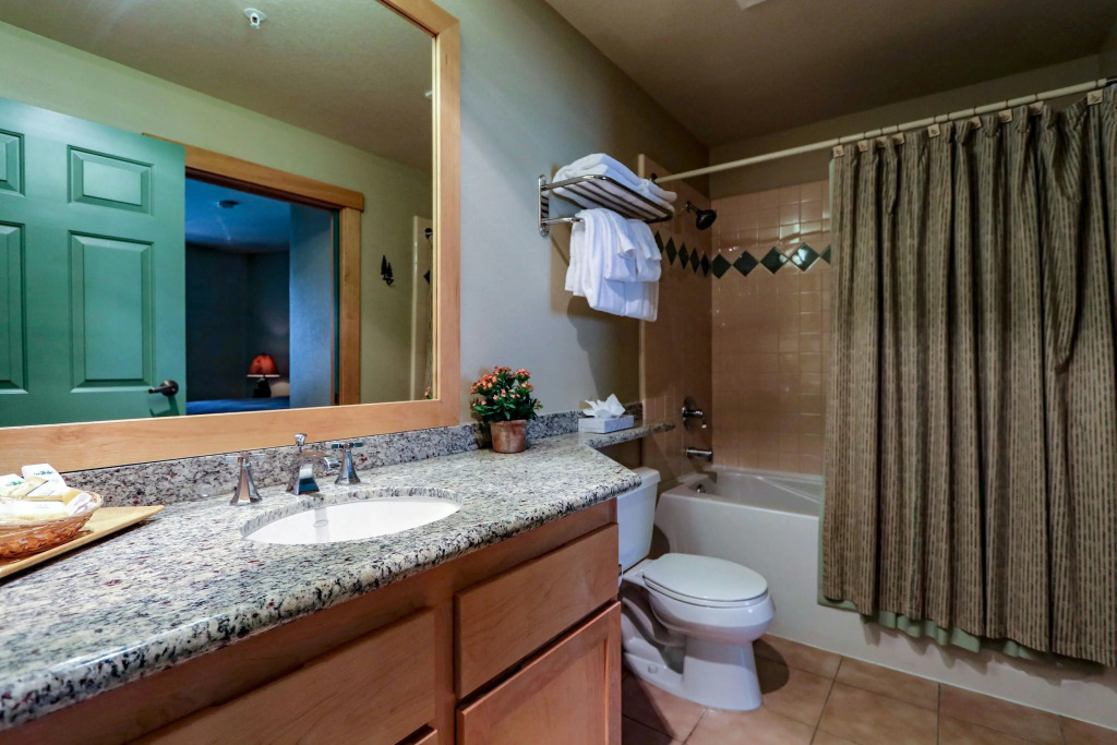 Sunstone #208 Condo