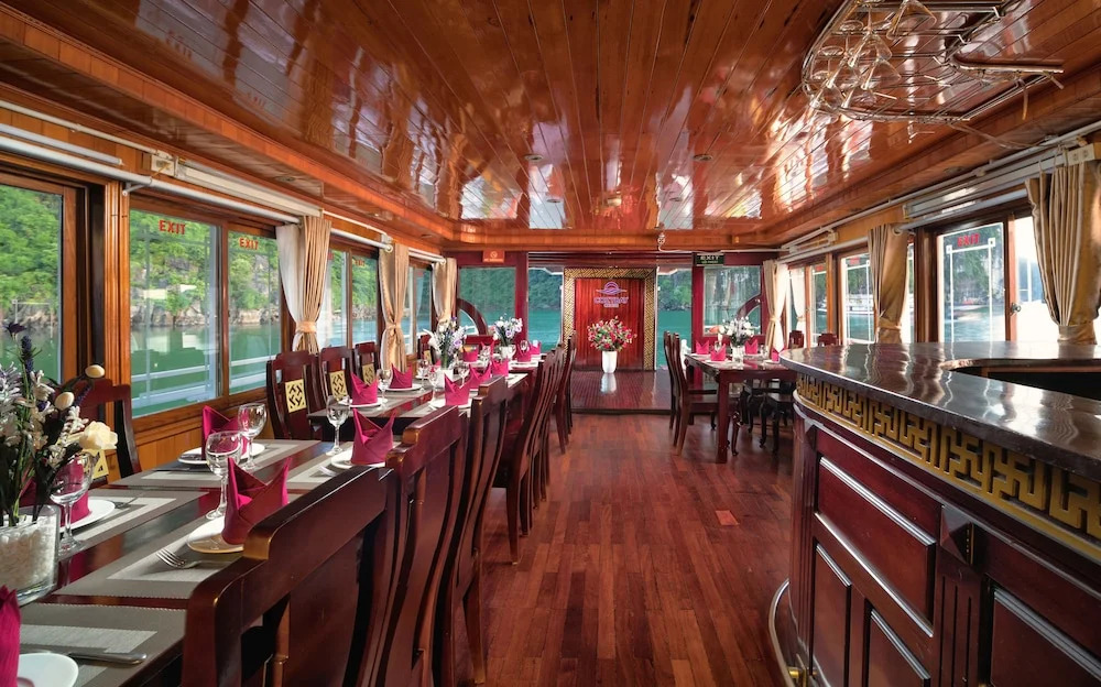 Cozy Bay Cruise