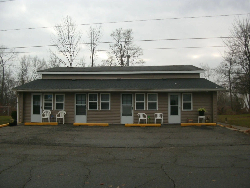 White Feather Motel