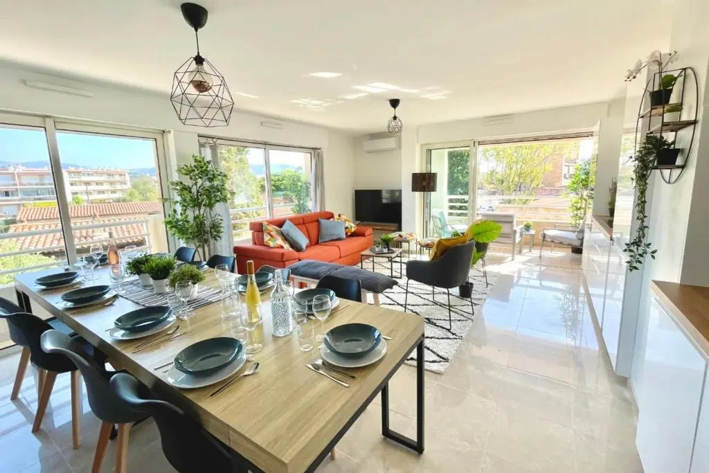 Splendid 92 M With Wifi Balcony And Sea View