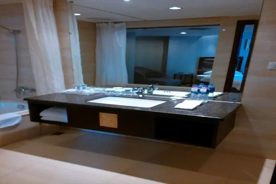 Glory Grand Hotel