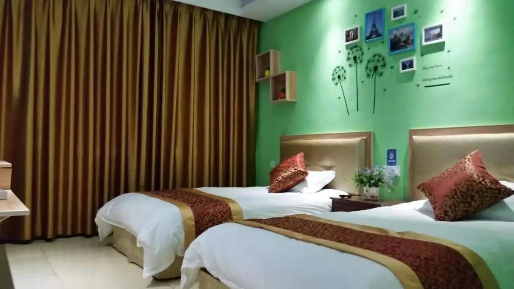 1 Qingnian Inn