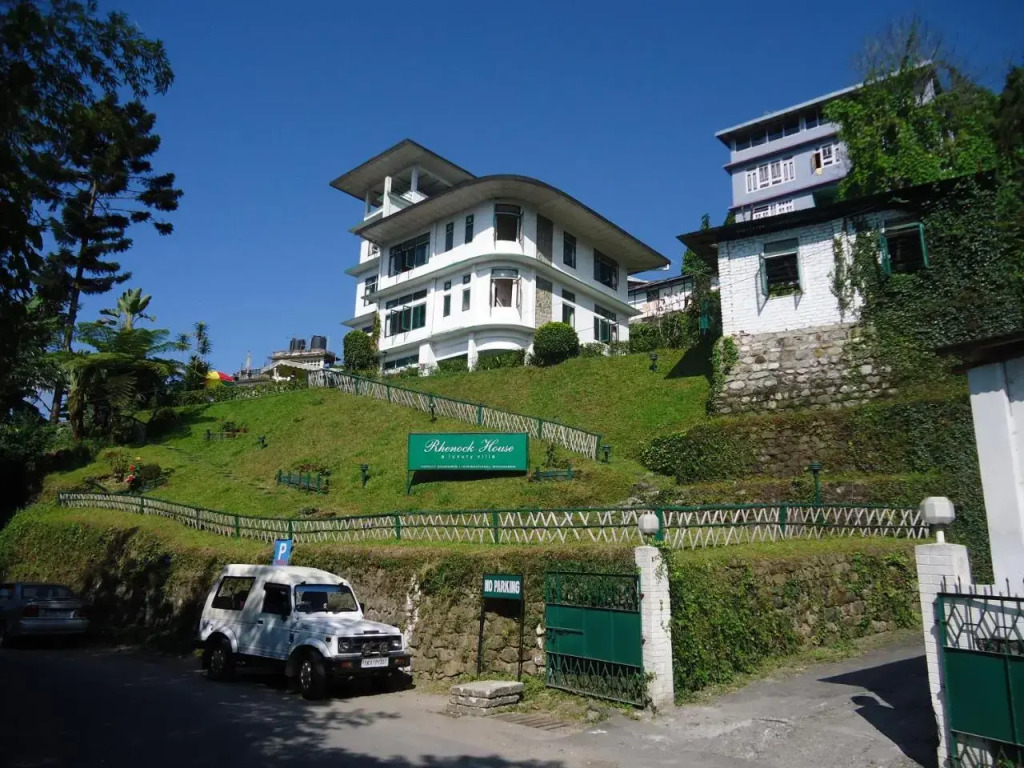 Rhenock House