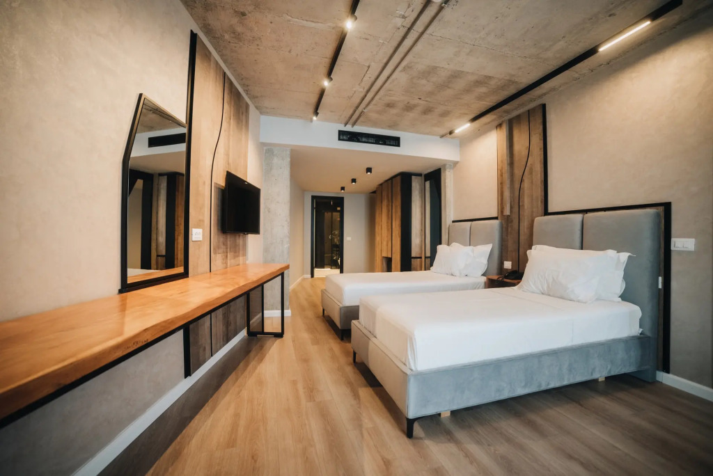 AMR Hotel - Durres