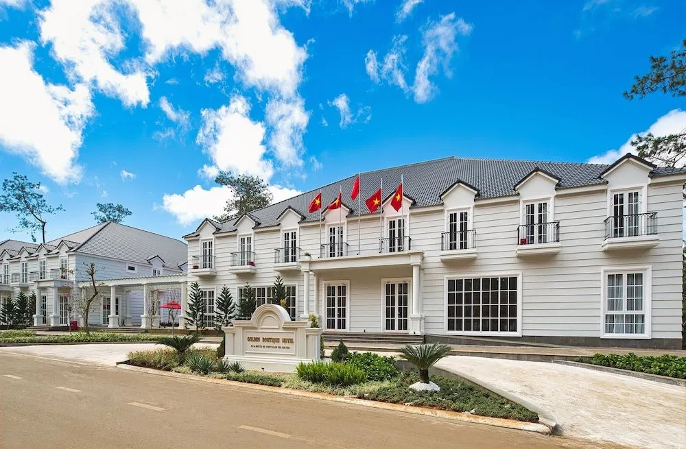 Golden Sun Hotel - Mangden