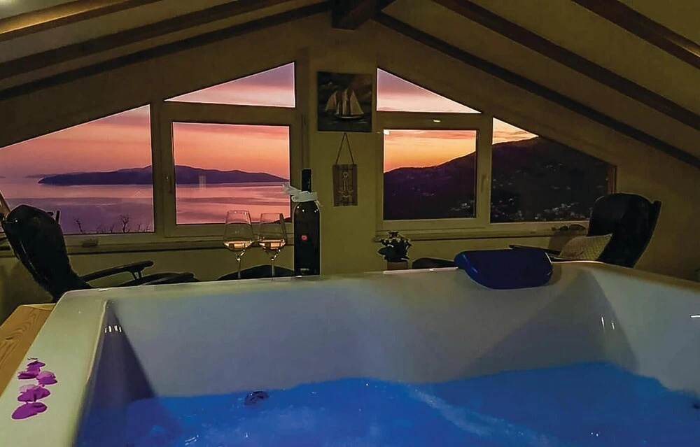 Cozy Home In Icici With House Sea View