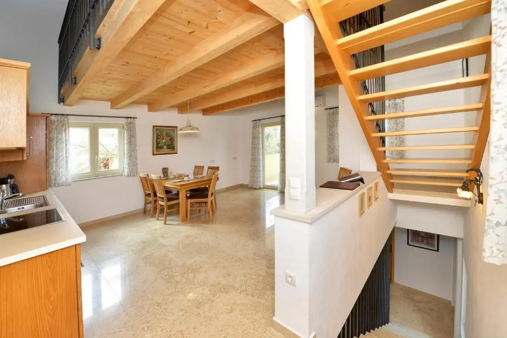 Villa Aurelia Haus1 in Porec mit Garten