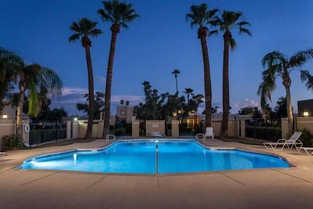 Top Notch By Signature Vacation Rentals