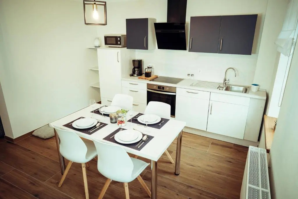 Erasmus 1901 Apartments