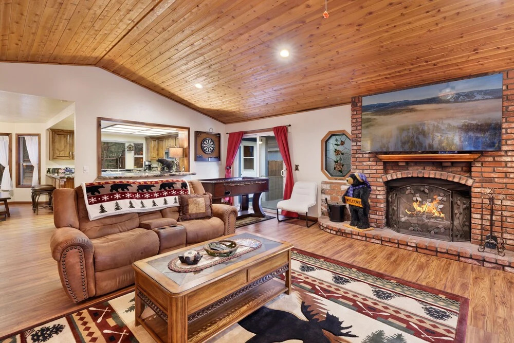 1943-big Bear Frontier! 3 Bedroom Home by Redawning