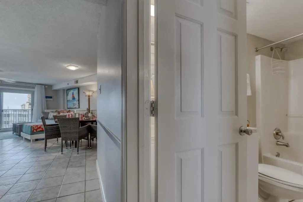 Tradewinds 906