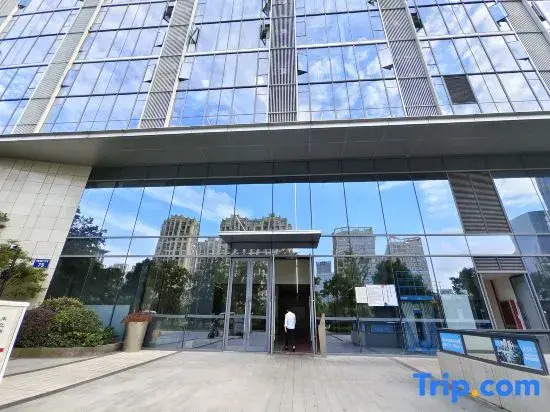 Weilv Apartment (Romon Universal City Yintai)