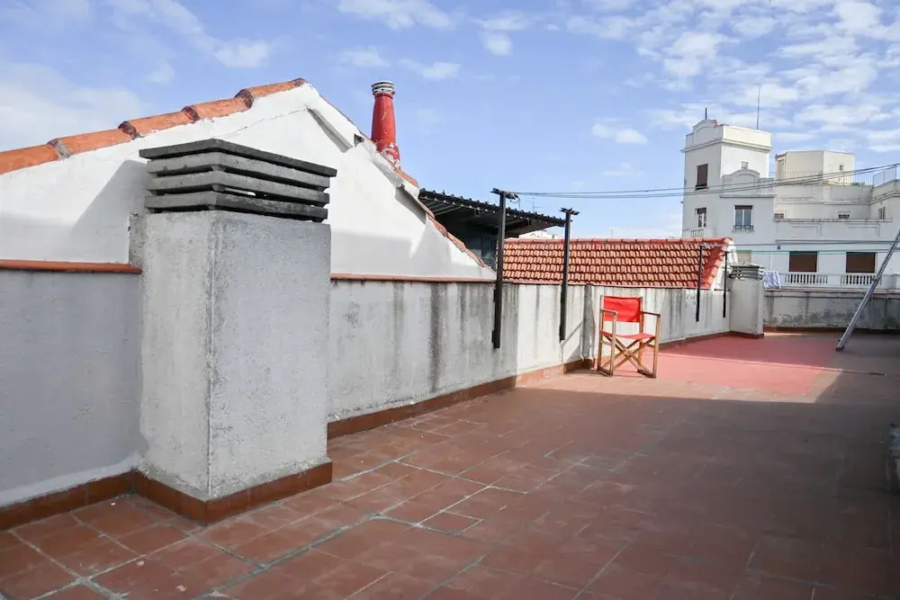 M Sen1692 Amplio Apartamento con Balc n en Calle