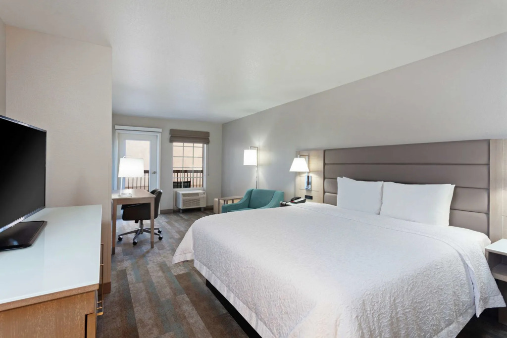 Hampton Inn & Suites Hermosa Beach