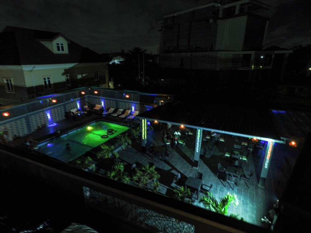 Hotel Romeneo