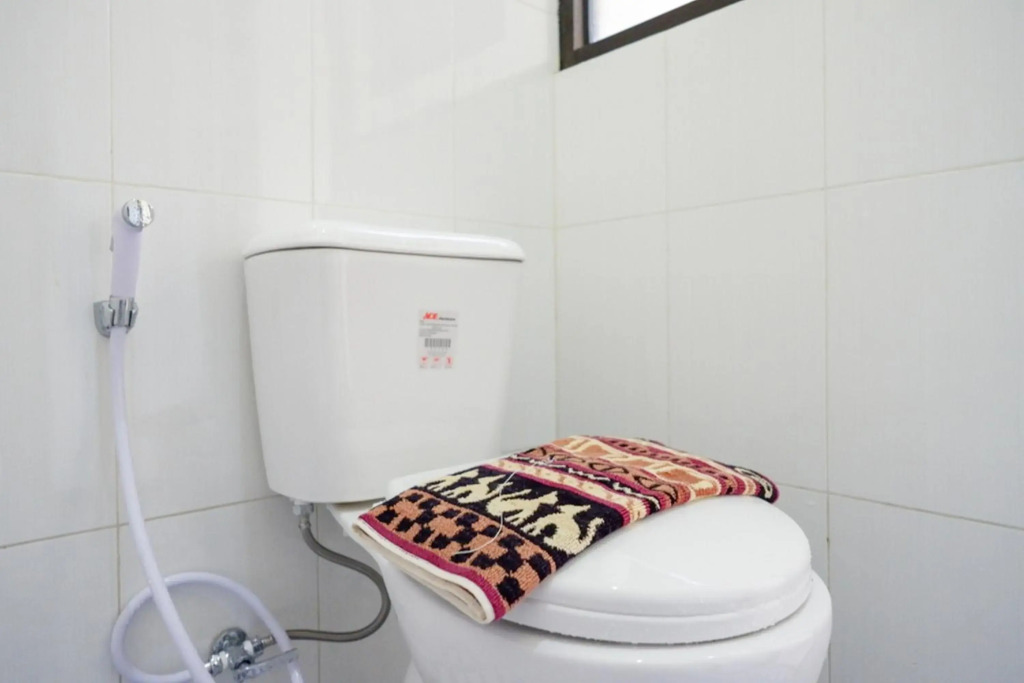 RedDoorz Syariah near Solo Square Mall