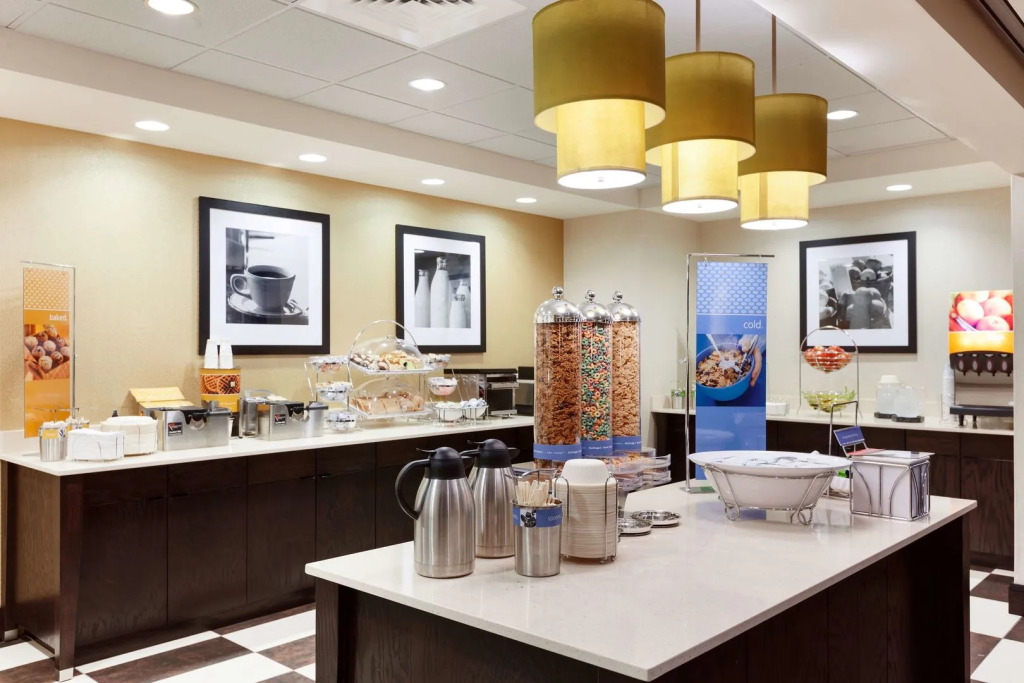Hampton Inn and Suites Camp Springs