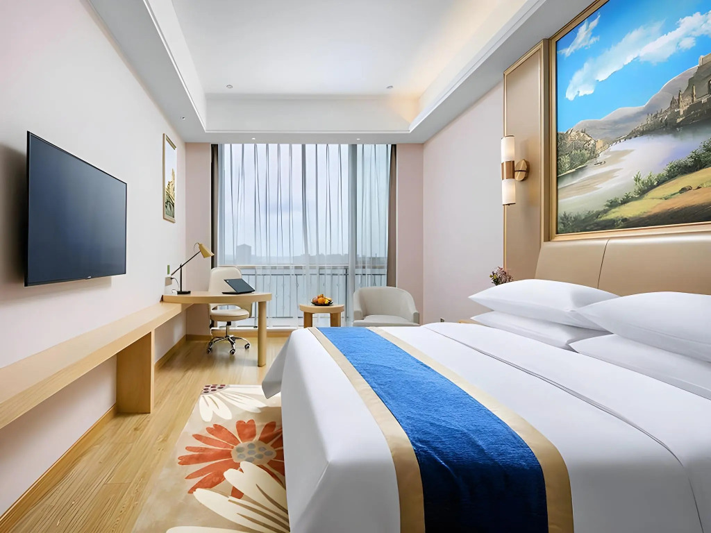 Vienna International Hotel (Dongwu South Road Hongzhuang Metro Station)