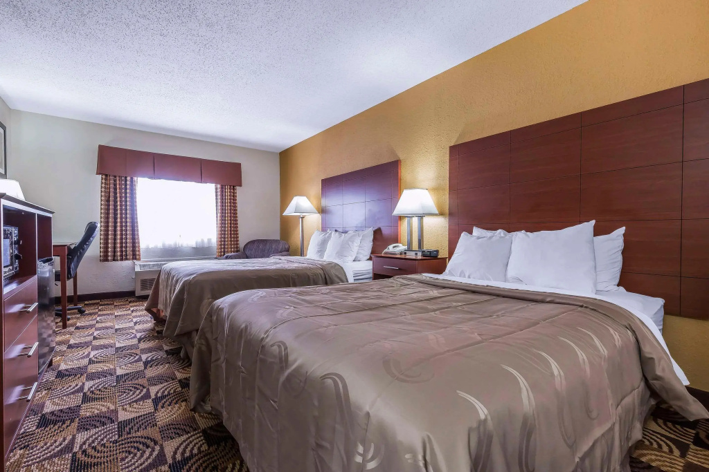 Quality Inn Sycamore - DeKalb