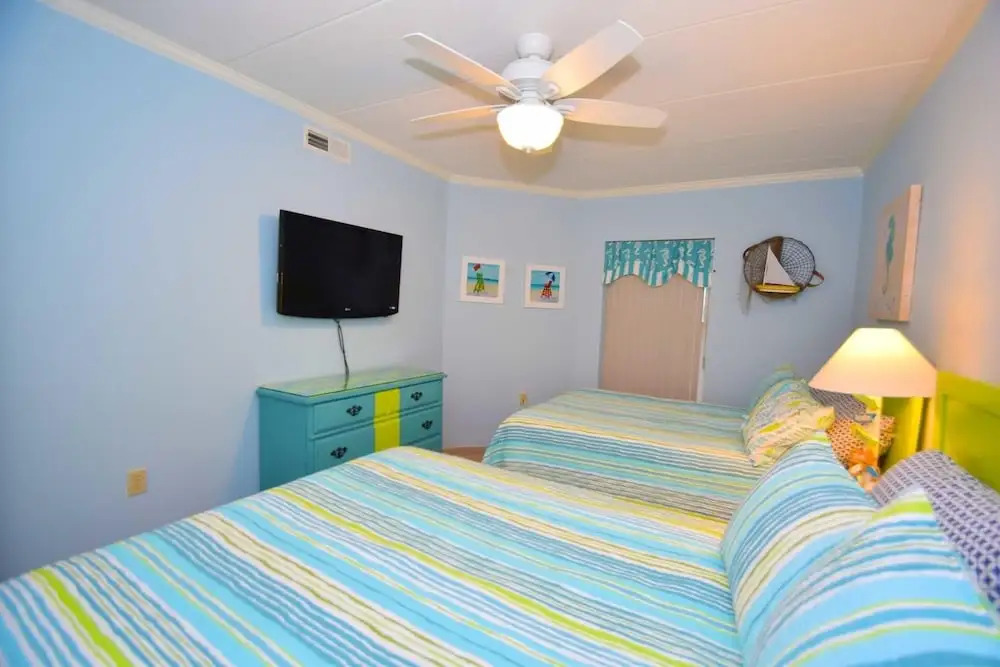 Harbour Island 306k 2 Bedroom Condo