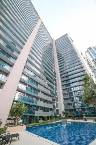 Luton Vacation Homes - Damac Maison Studio, Canal View
