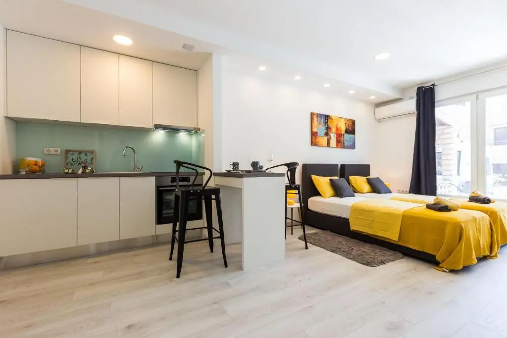 2sis apartments