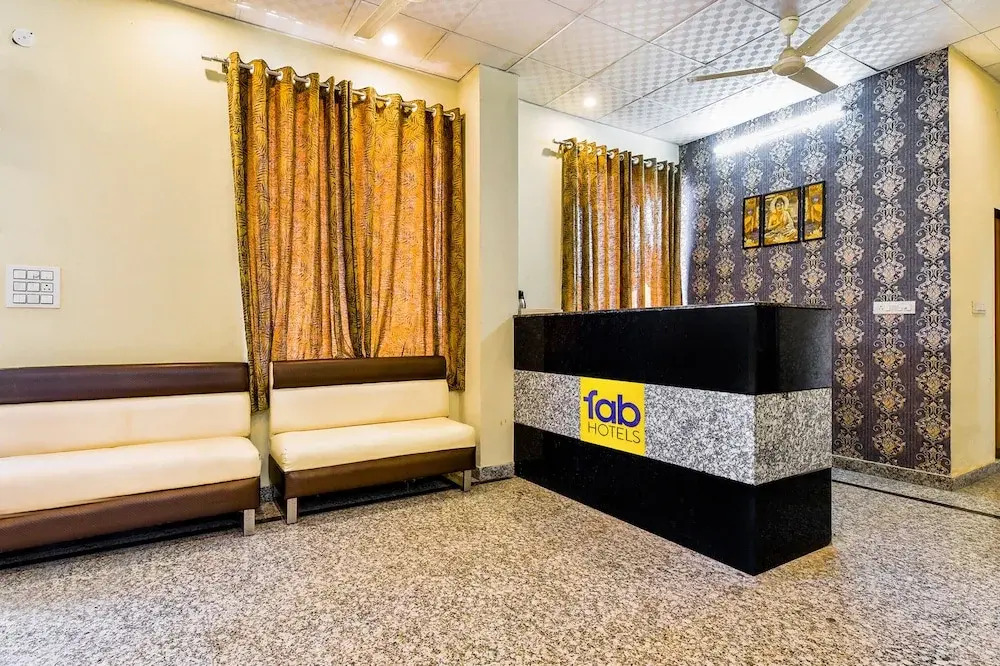 FabHotel Golden Manor Inn