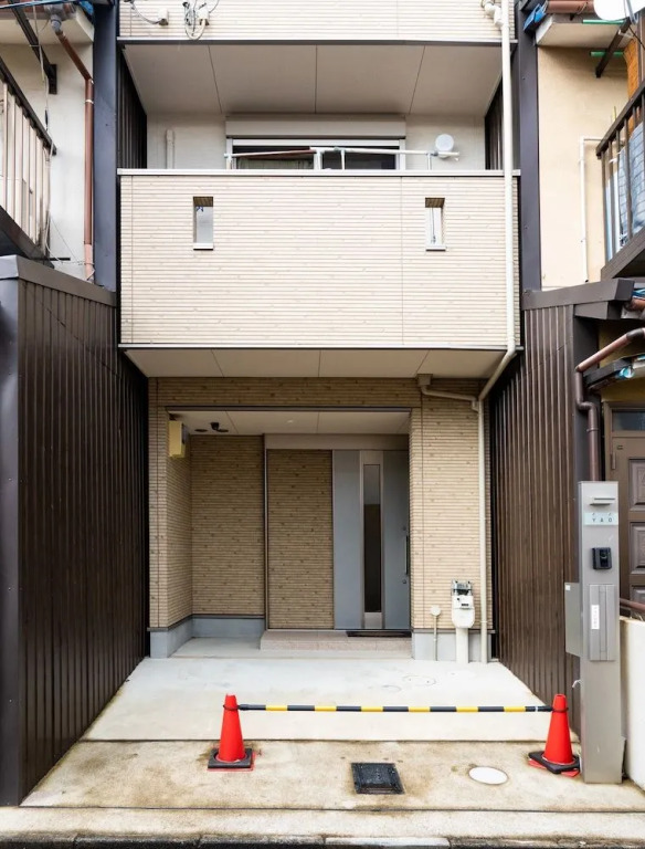 Karan Nijo South