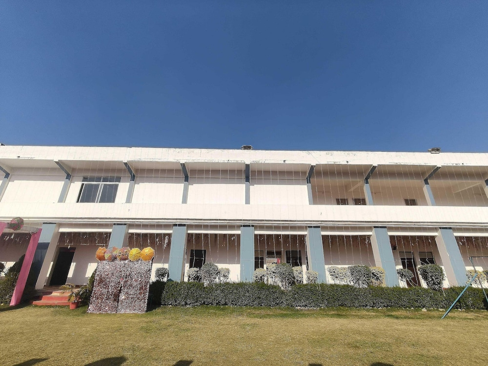 Hotel O Takrohi Hospital Road