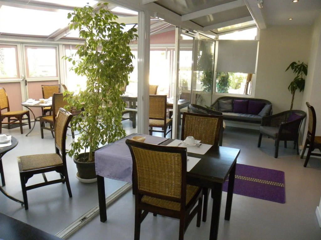 Anglade Hotel