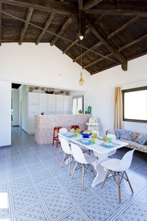 Dune Home, Beachfront Home With Three Bedrooms 9 PAX