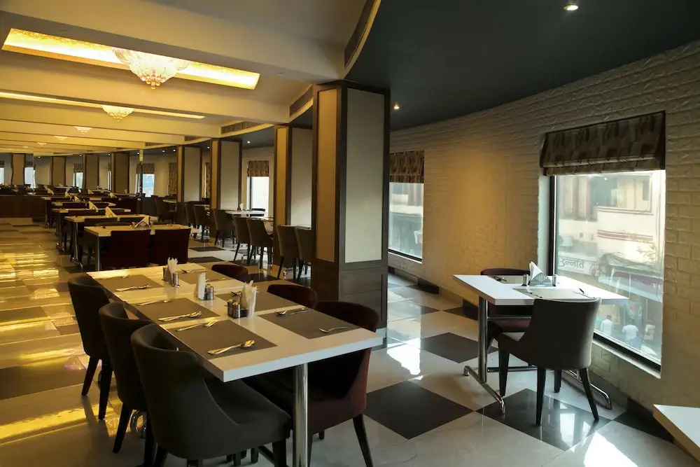 Hotel Ganges Grand - 600m from Kashi Vishwanath Temple