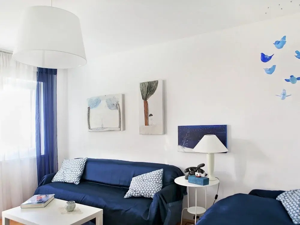 Delightfully Decorated Apartment With A Sea View 5 Minutes To The Beach
