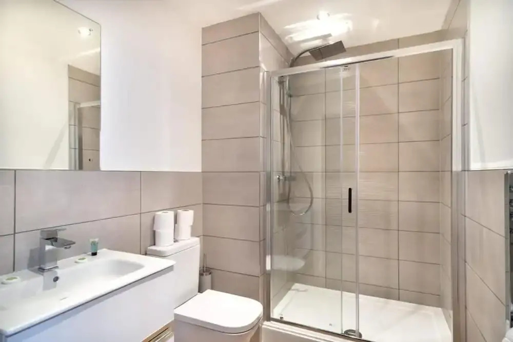 Snug 1BR Apt 4KTV Free Parking