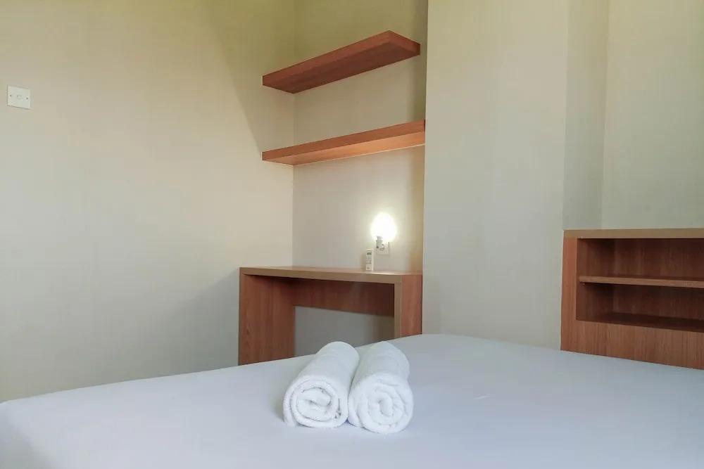 Comfort and Minimalist 1BR at Student Castle Yogyakarta Apartment By Travelio
