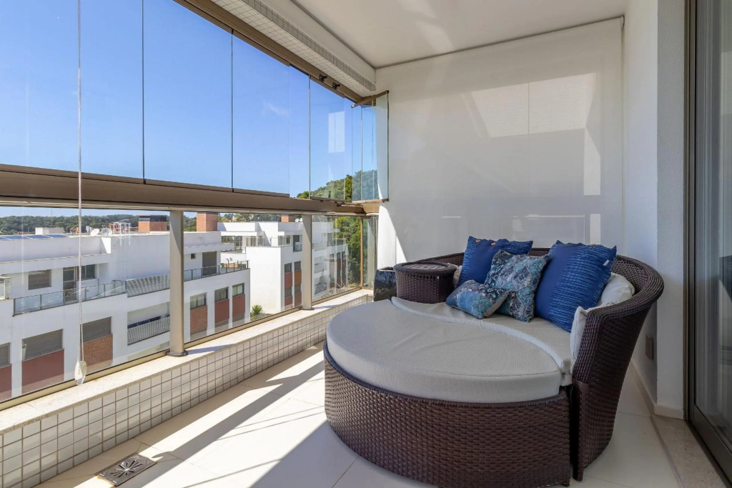 Sofisticado Apartamento no Centro de Bombinhas - 4 dorms para 10 pessoas - Punta Blu Residence