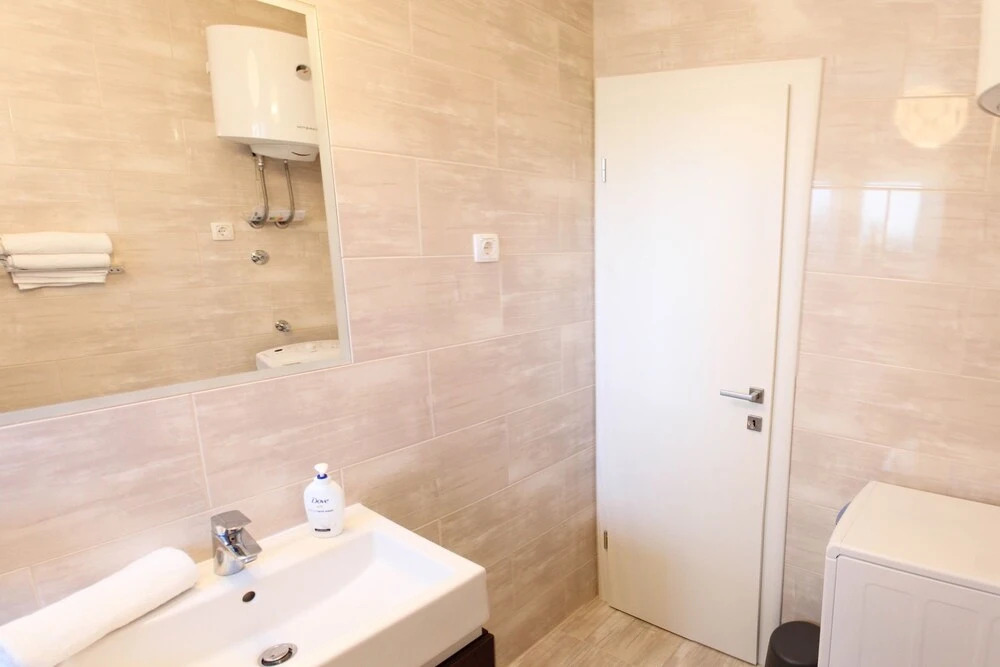 Lux Pool House - Apartment With 2 Rooms in Trogir, With Wonderful City