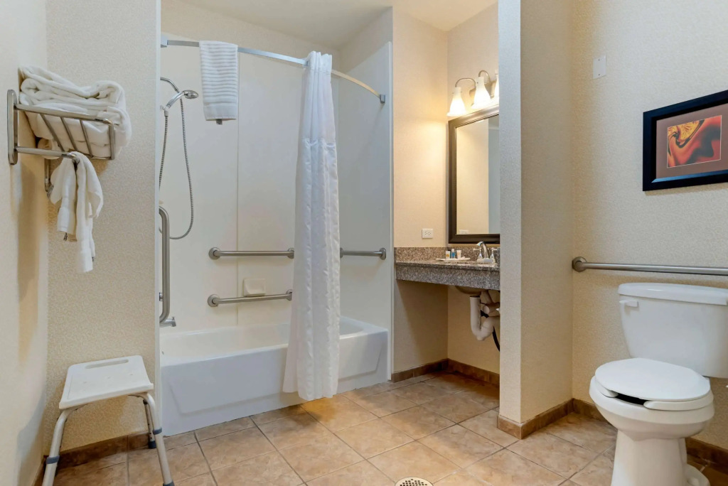 Comfort Suites Alexandria North