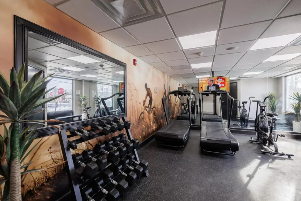 Oakfield Hotel & Suites Rochester, an Ascend Collection Hotel
