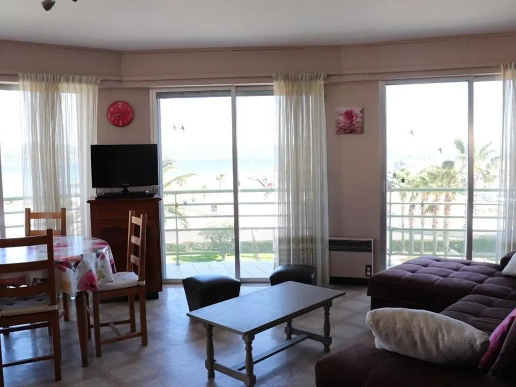 Appartement Cavalaire-sur-Mer, 3 pièces, 6 personnes - FR-1-100-225
