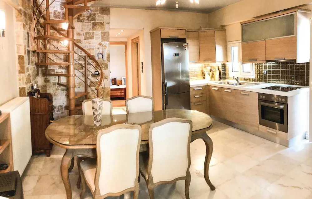 Awesome Home In Artemida With Wifi