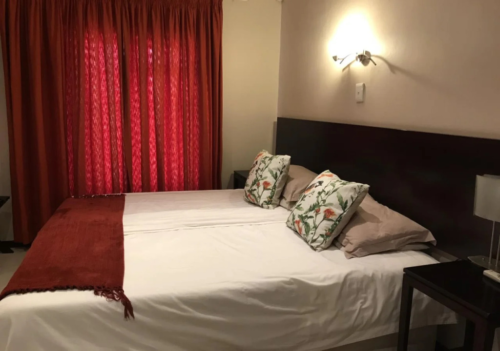 VJ's Guesthouse and Restaurant