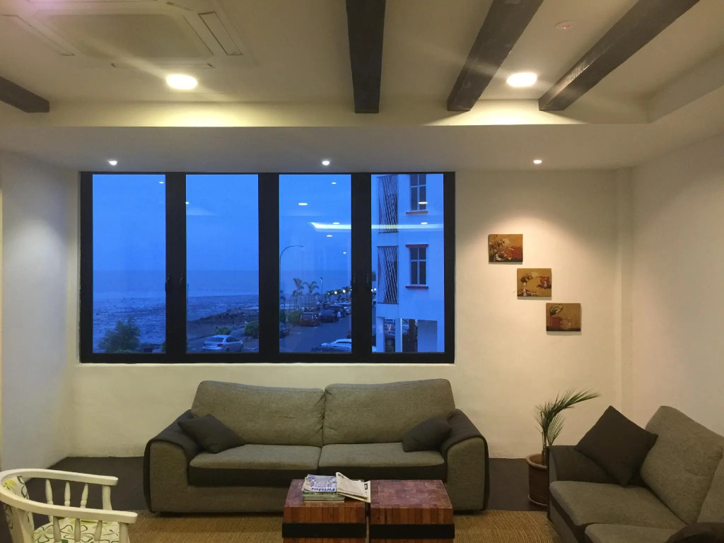 The Oikos Hotel