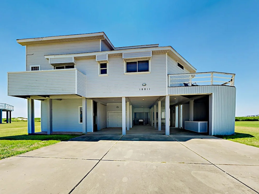 18811 W De Vaca Home 4 Bedrooms 4.5 Bathrooms Home