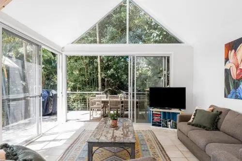 Byron Bay Accom 12 Childe Street, Byron Bay - Absolute Belongil Summerhouse